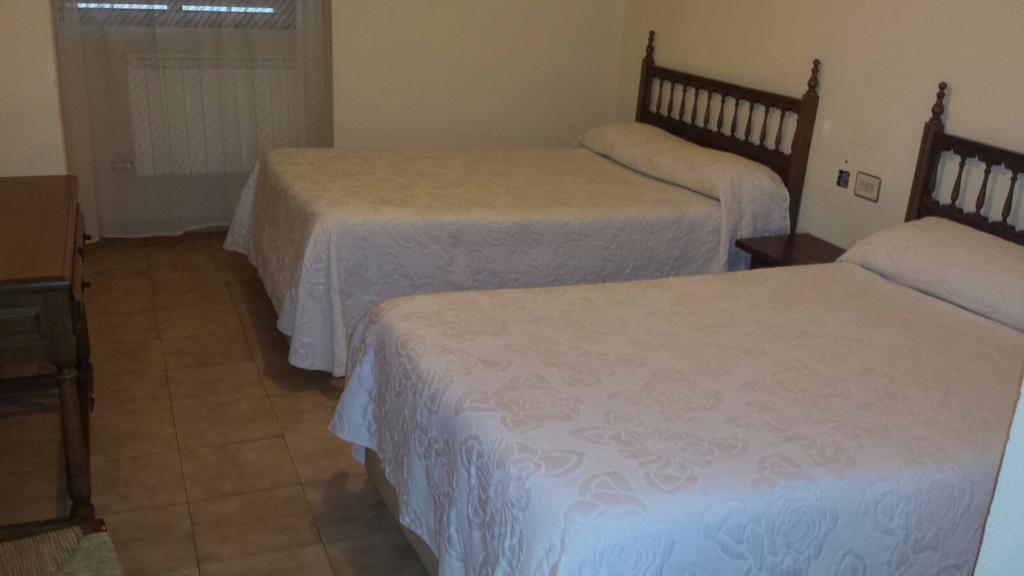 Hostal Botafumeiro Mota del Marques ภายนอก รูปภาพ