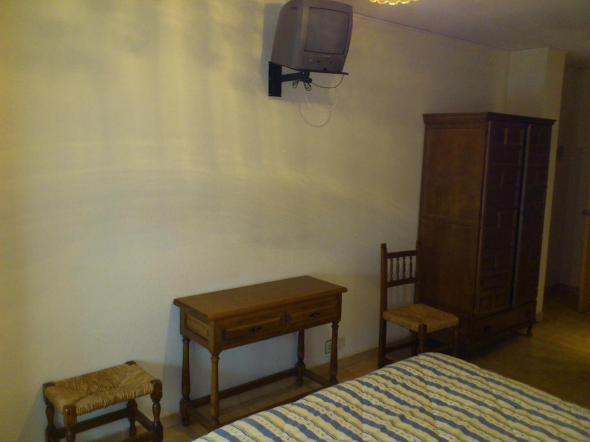 Hostal Botafumeiro Mota del Marques ภายนอก รูปภาพ